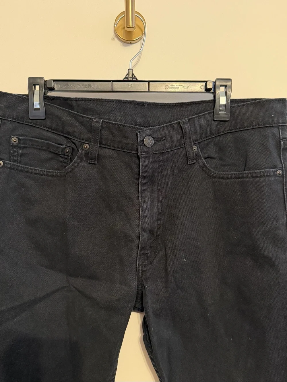 Levi's Men's Slim Straight Black Jeans 513. 34x30